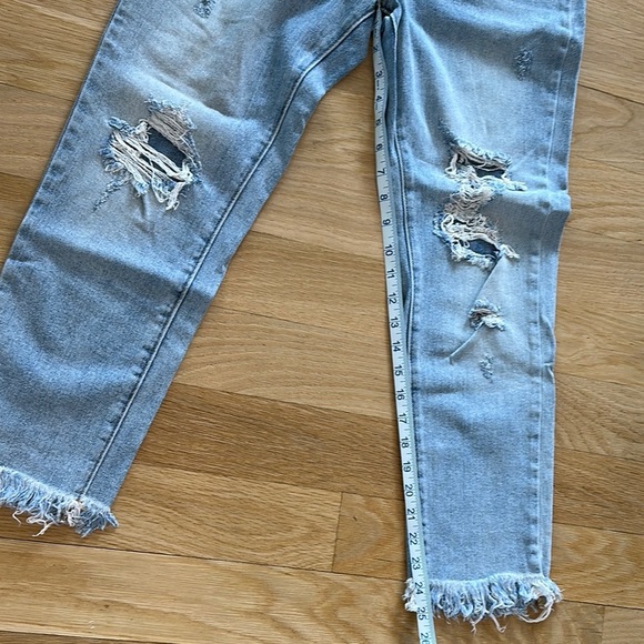 Kendall & Kylie Blue Denim Jeans for Men - Picture 3 of 4
